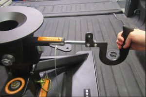 intalling a 5th wheel hitch photo showing position of handle prior to hook-up
